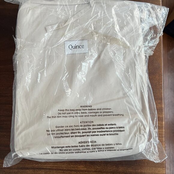 NEW: Quince, Organic Percale Luxe Duvet Cover Set, Sand, Full/Queen - Picture 5 of 6